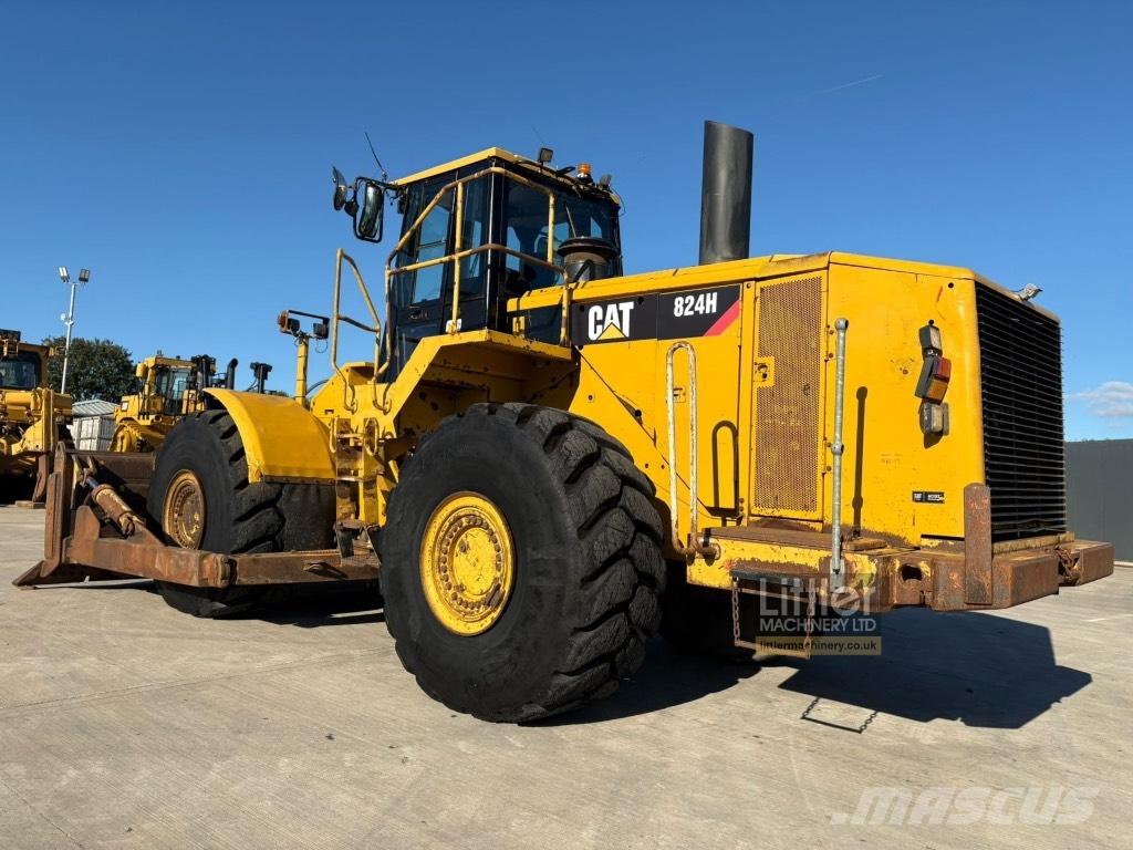 CAT 824 H Kolové dozery