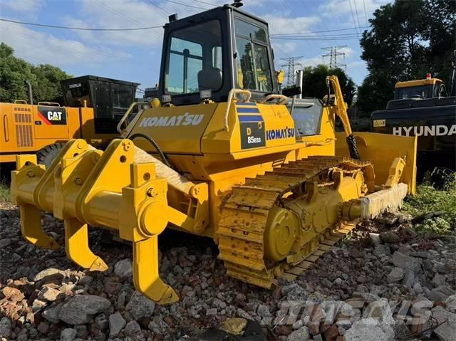 Komatsu D 85 EX Pásové dozery