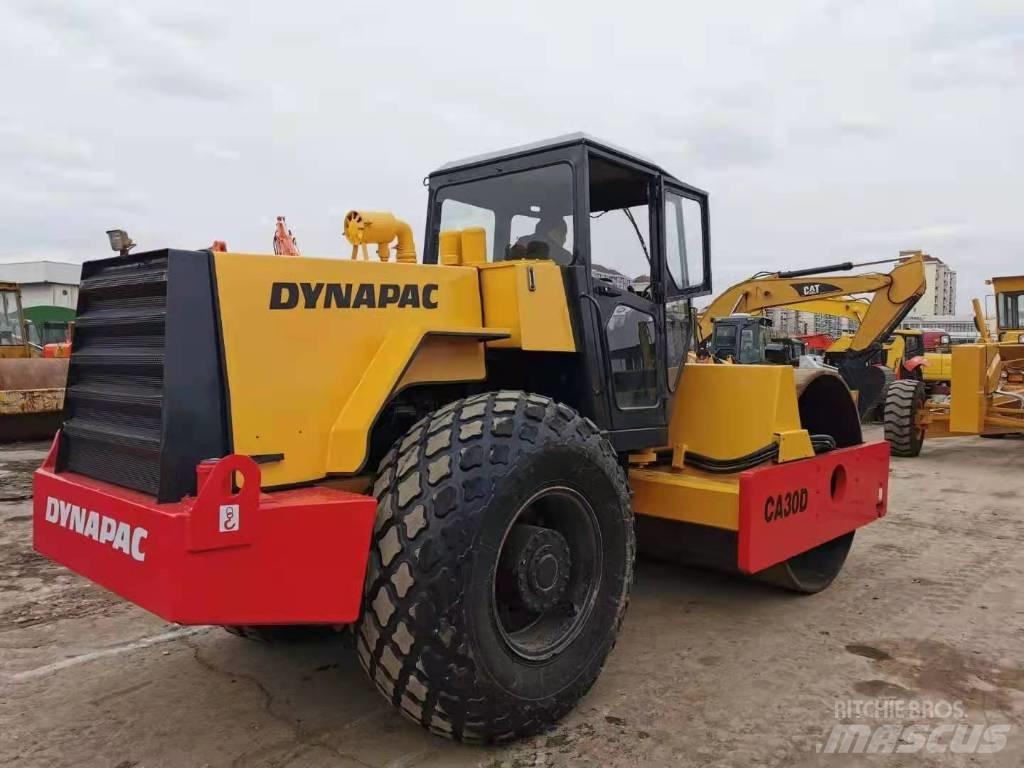 Dynapac CA 30 D Tahačové válce