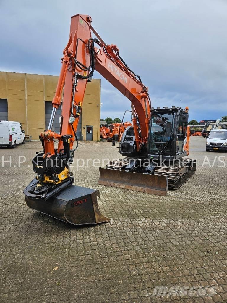 Hitachi ZX 135 US-7 Pásová rýpadla