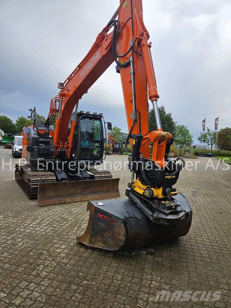 Hitachi ZX 135 US-7 Pásová rýpadla
