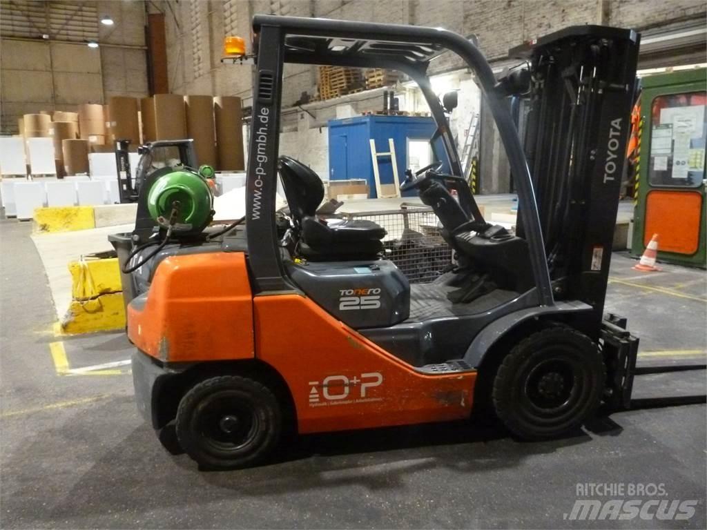 Toyota 02-8FGF25 LPG vozíky