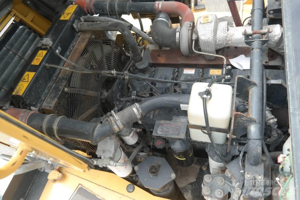 Komatsu HM300-1 Kloubové dempry