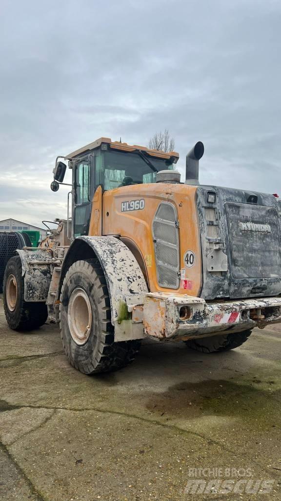 Hyundai HL 960 Kolové nakladače