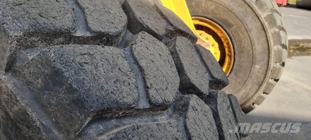 Volvo L 120 E Kolové nakladače