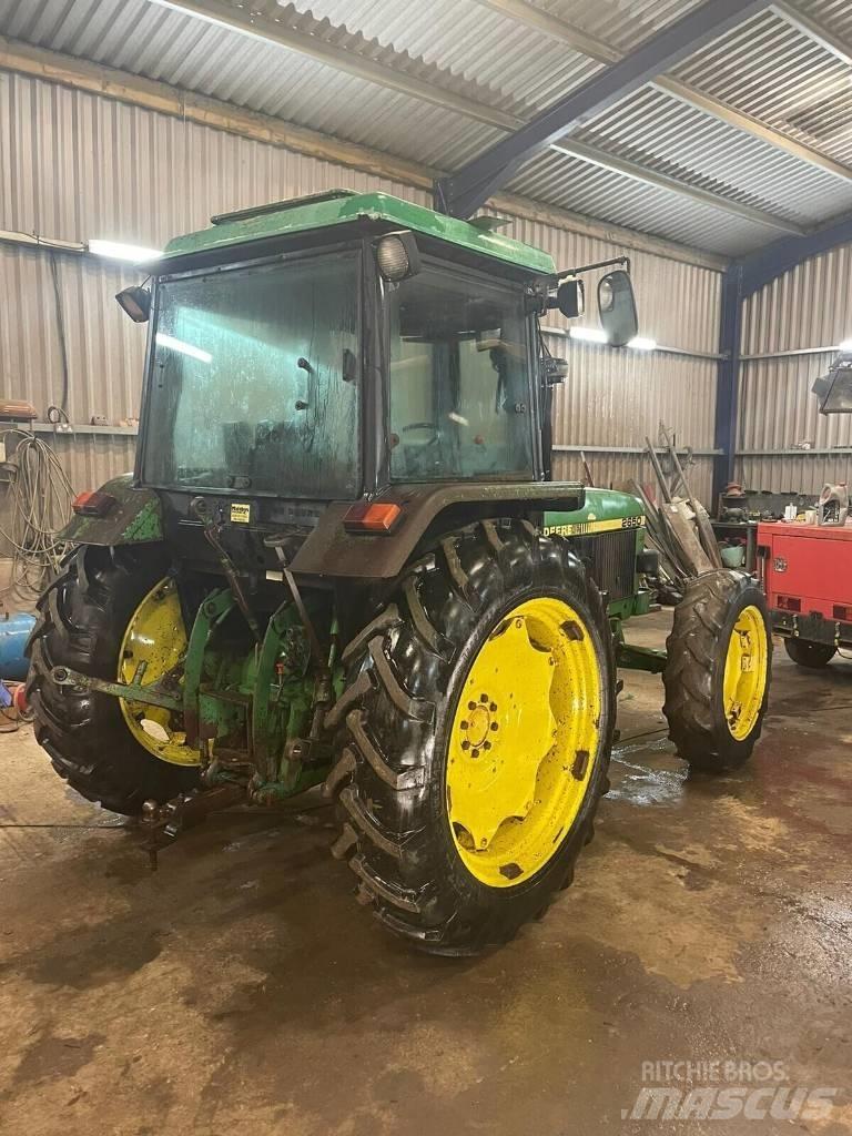 John Deere 2650 Traktory