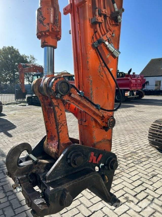 Hitachi ZX 130 Pásová rýpadla
