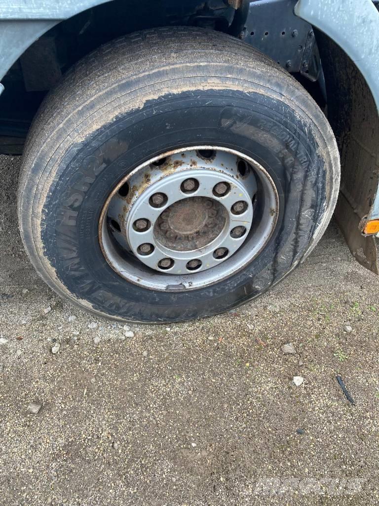 MAN FE 360 A Hákový nosič kontejnerů