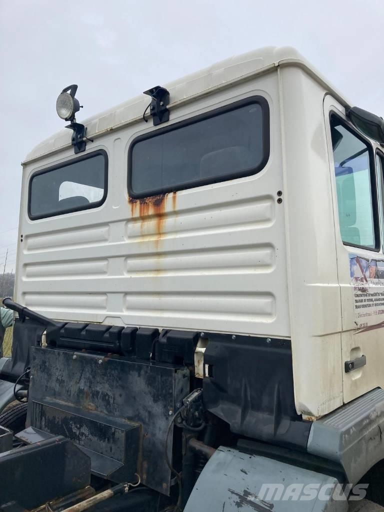 MAN FE 360 A Hákový nosič kontejnerů