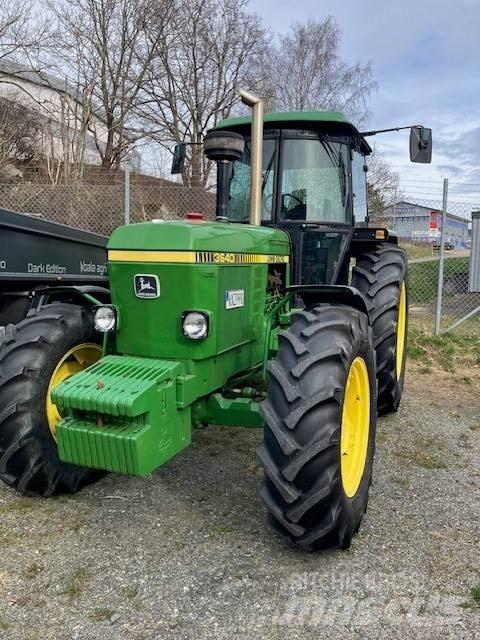 John Deere 3640 MFWD Traktory