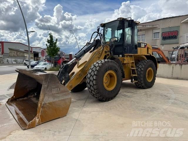CAT 930 H Kolové nakladače