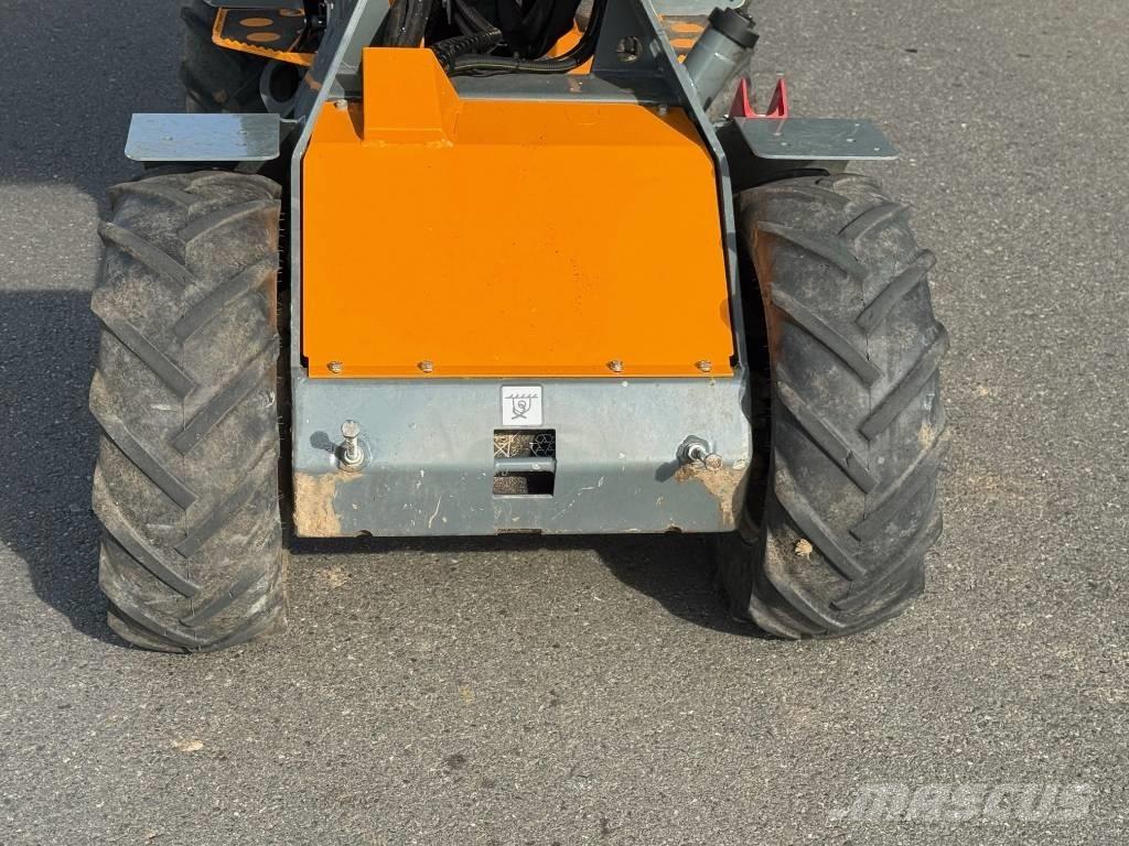 GiANT G 1200 Kolové nakladače