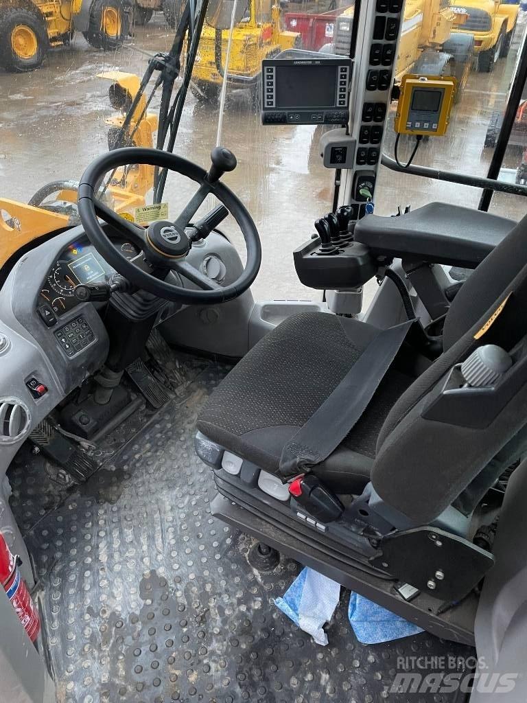 Volvo L110H Kolové nakladače
