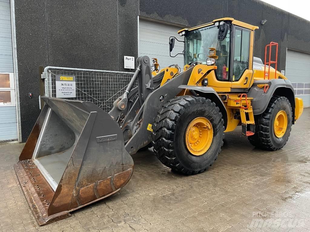 Volvo L110H Kolové nakladače