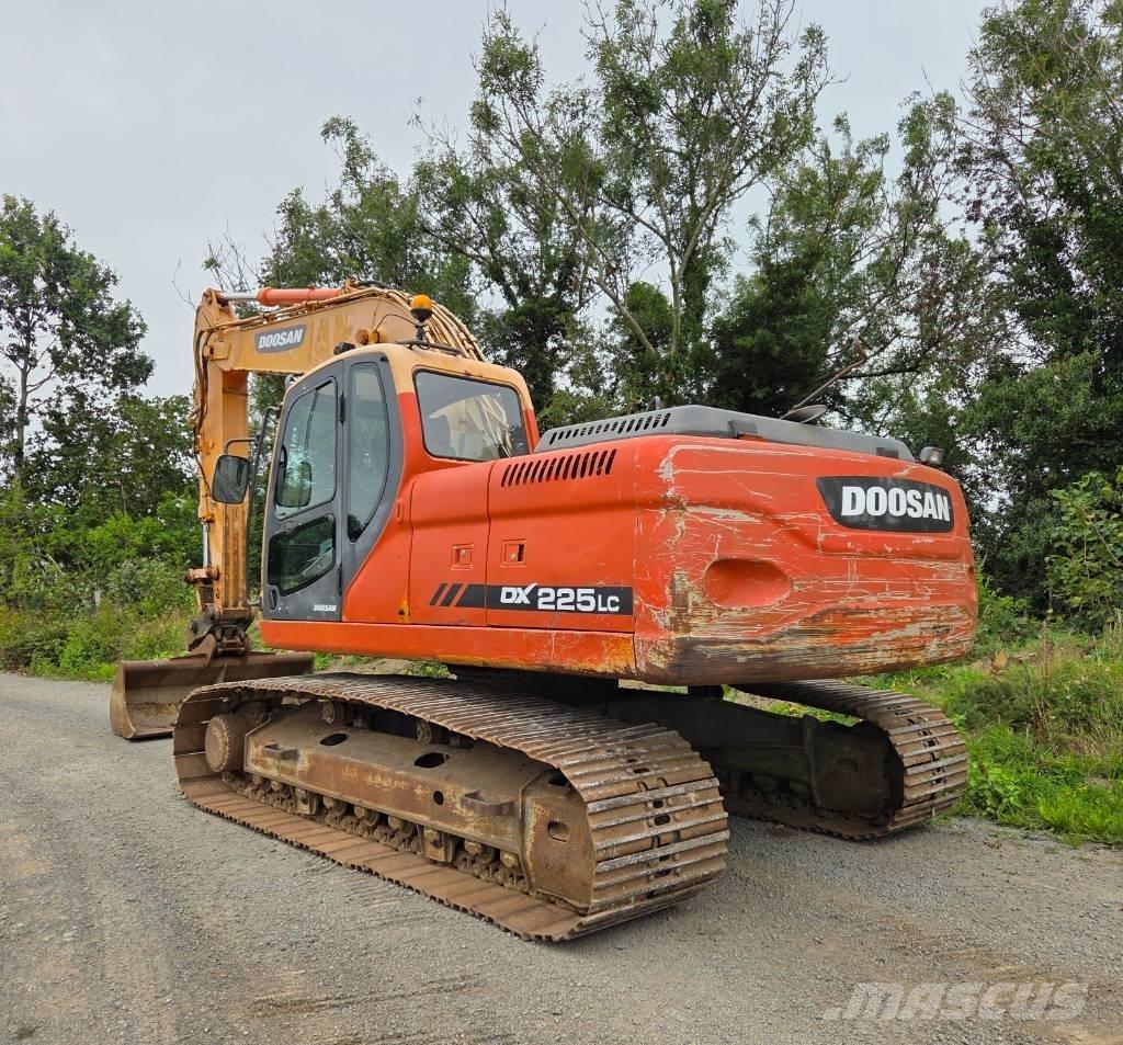 Doosan DX 225 LC Pásová rýpadla