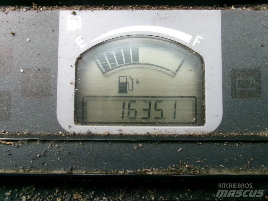 Hitachi 26U Mini rýpadla < 7t