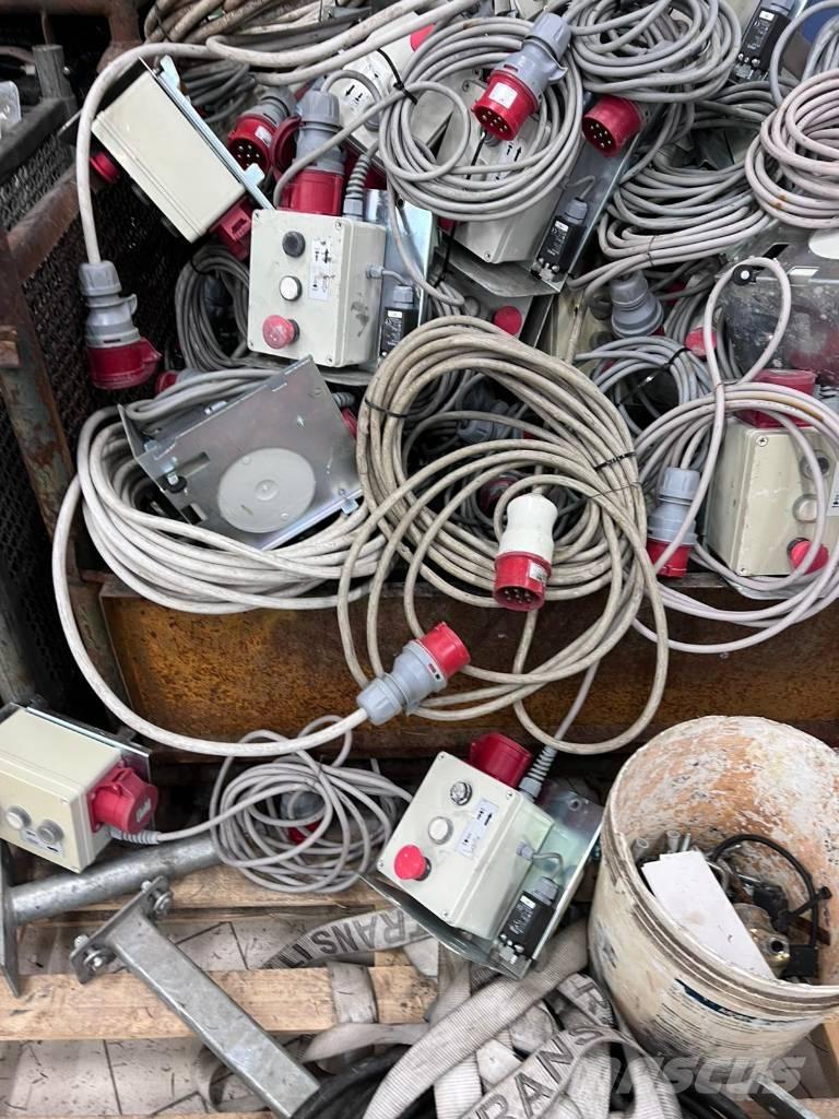 Geda 300 Z-ZP Stavební výtahy