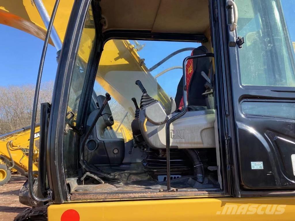 CAT 325D Pásová rýpadla