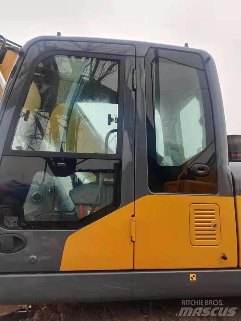 XCMG XE200DA Pásová rýpadla