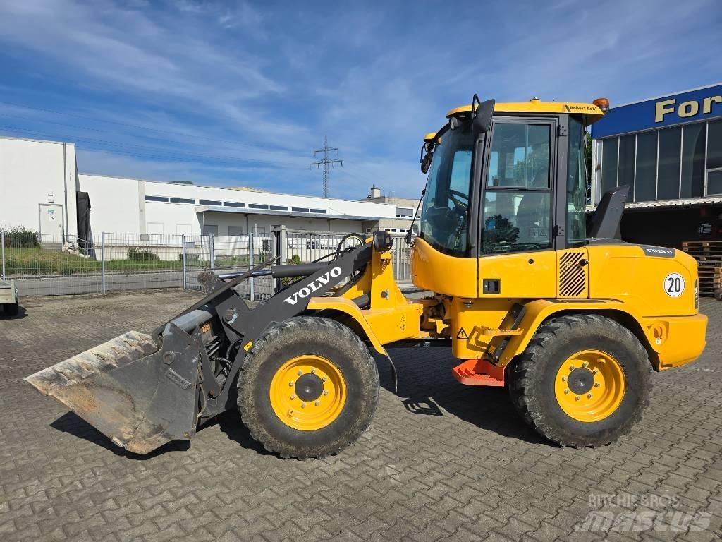 Volvo L 30 G Kolové nakladače
