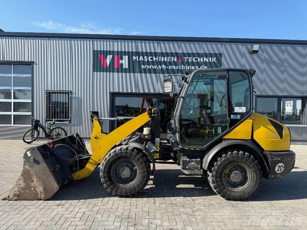 Komatsu WA 70-6 Kolové nakladače