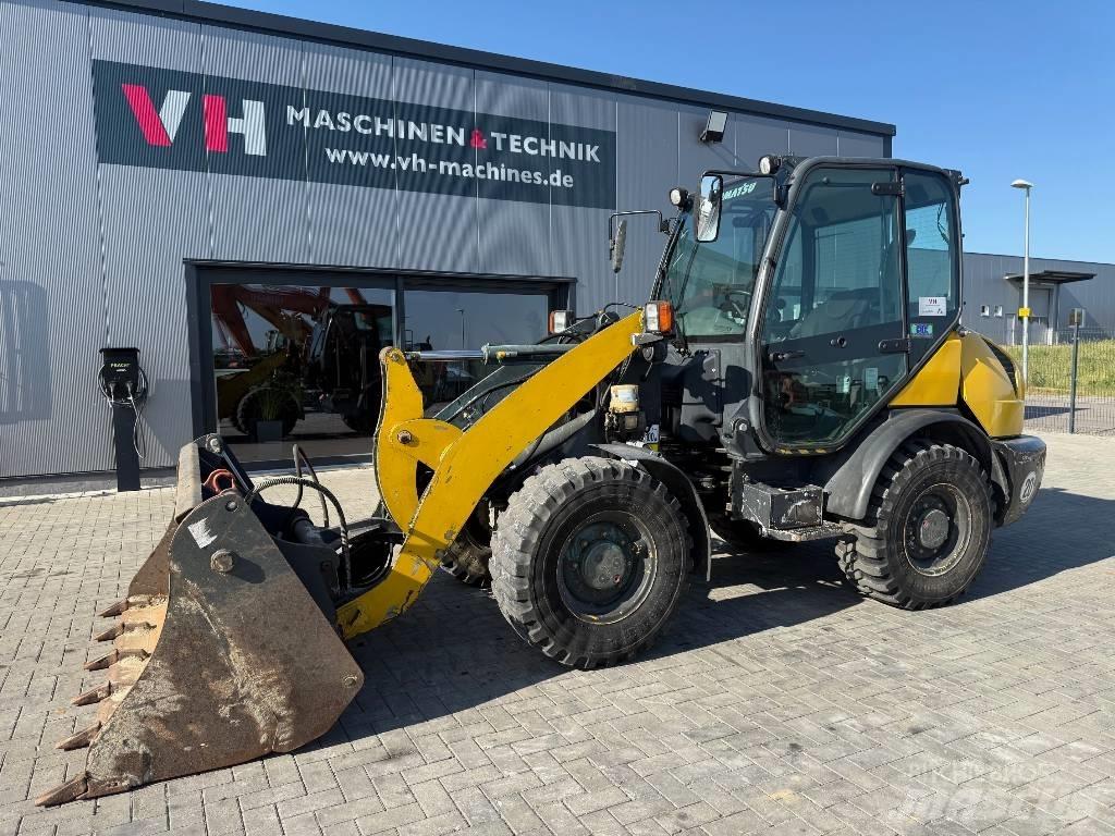 Komatsu WA 70-6 Kolové nakladače