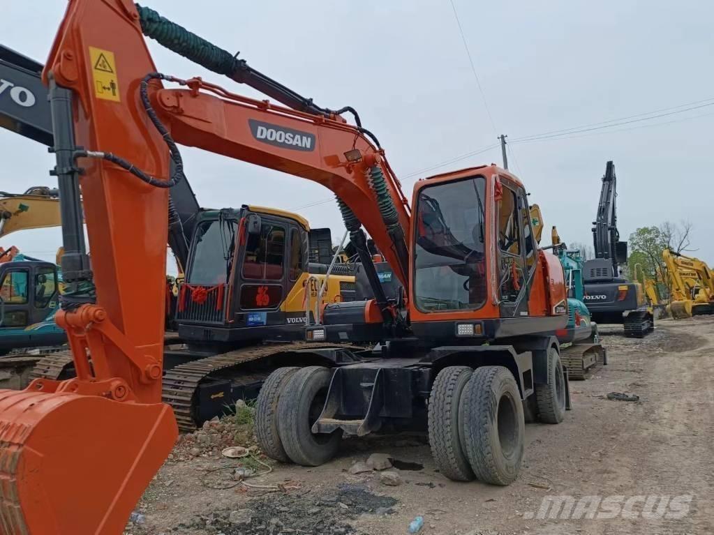 Doosan 150 W Kolová rýpadla