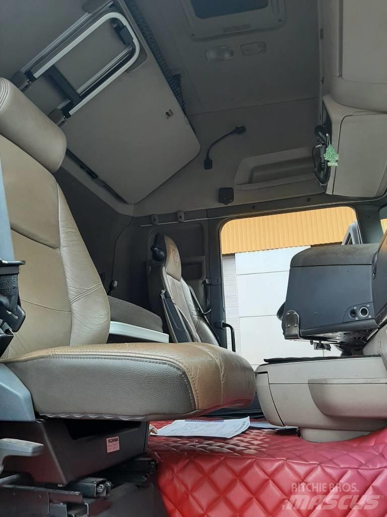 Scania R 560 Hákový nosič kontejnerů