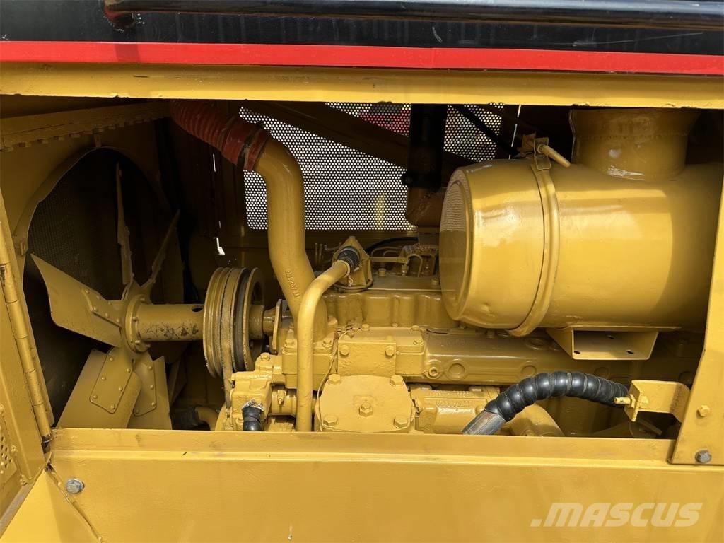 CAT D 6 G Pásové dozery