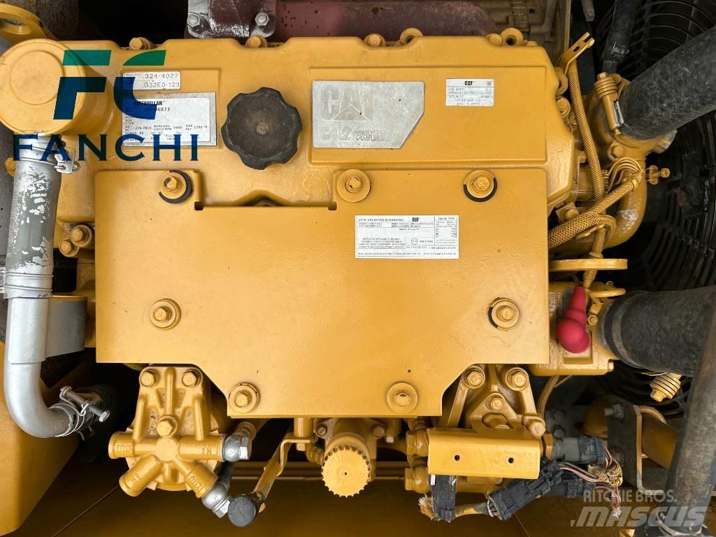 CAT 313D2GC Midi rýpadla 7t - 12t