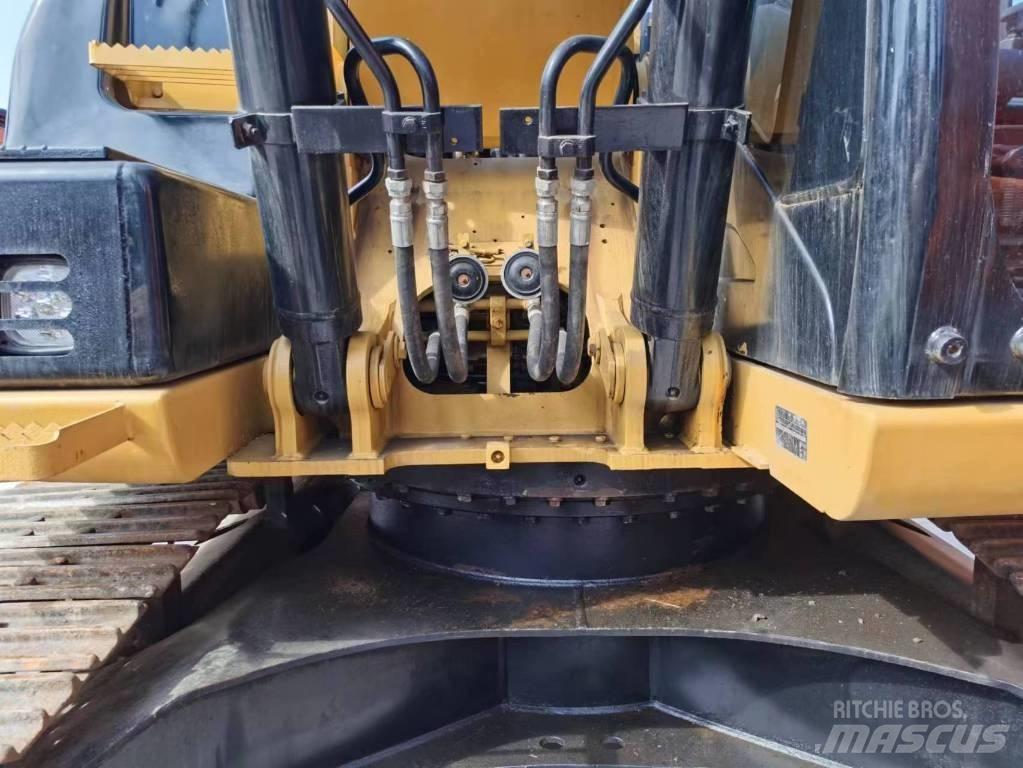 CAT 315 D2 Pásová rýpadla