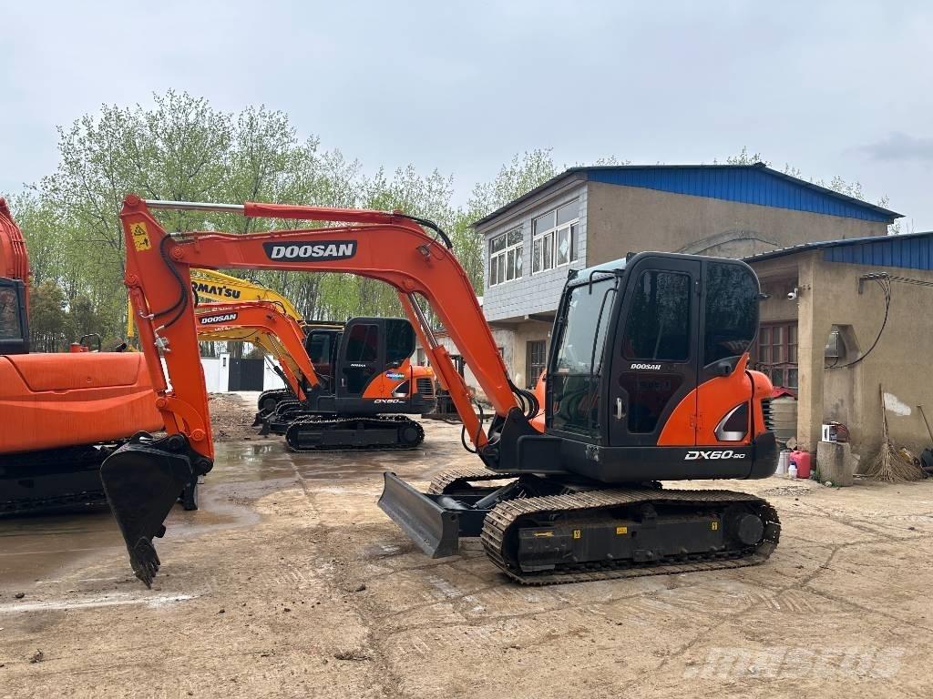 Doosan DX60 Pásová rýpadla
