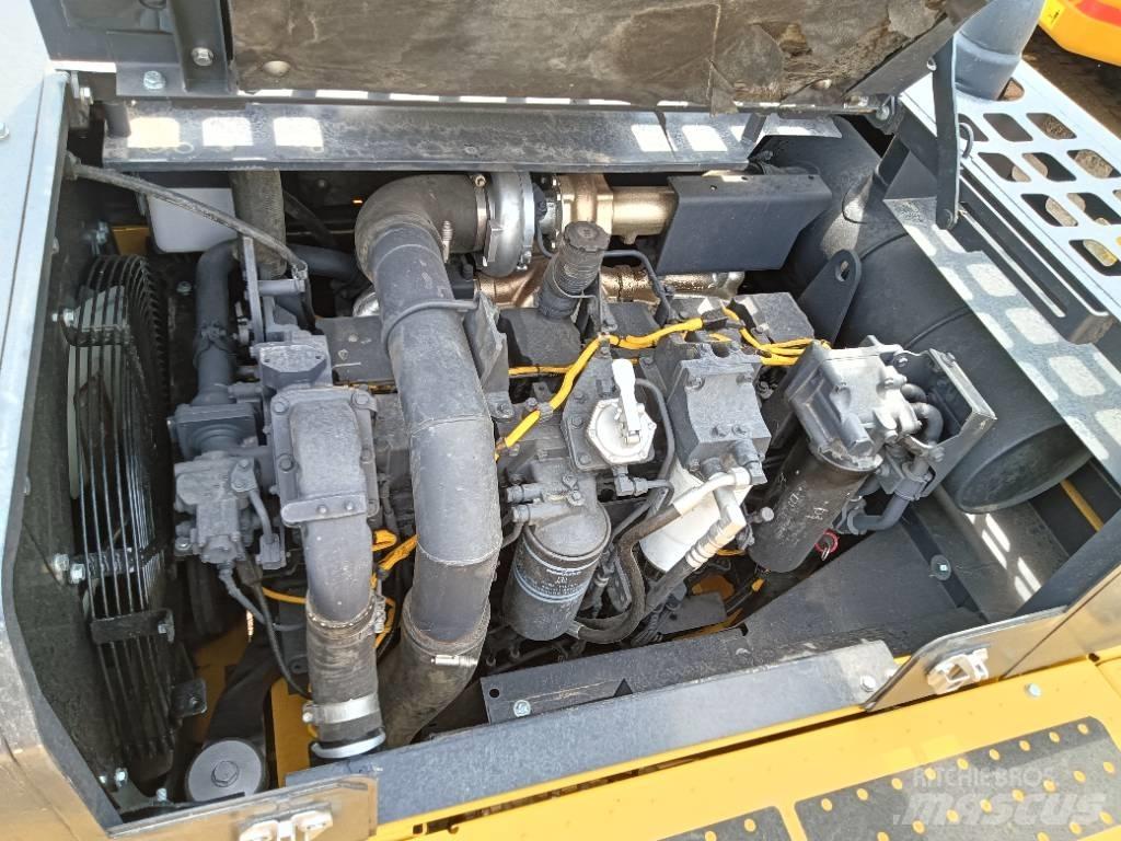 Komatsu PC 450-8 Pásová rýpadla