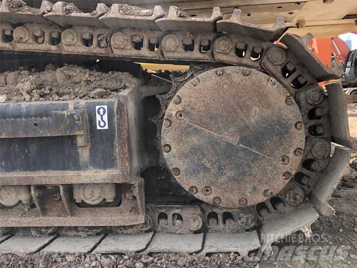 Komatsu PC450-8 Pásová rýpadla