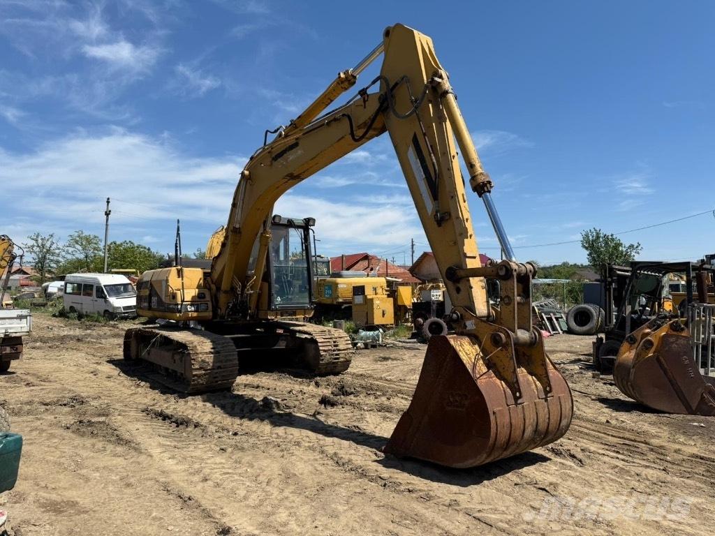 CAT 318 Kabiny a interiér