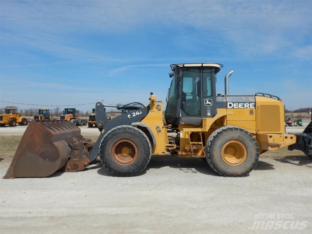 John Deere 624K Kolové nakladače