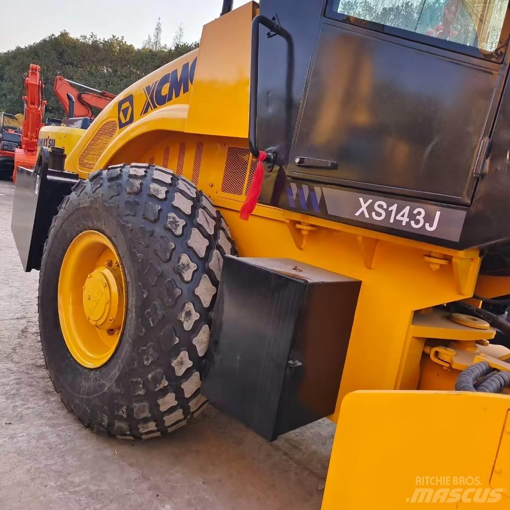 XCMG XS 143J Tahačové válce