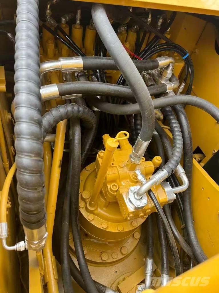 CAT 320 D2L Pásová rýpadla