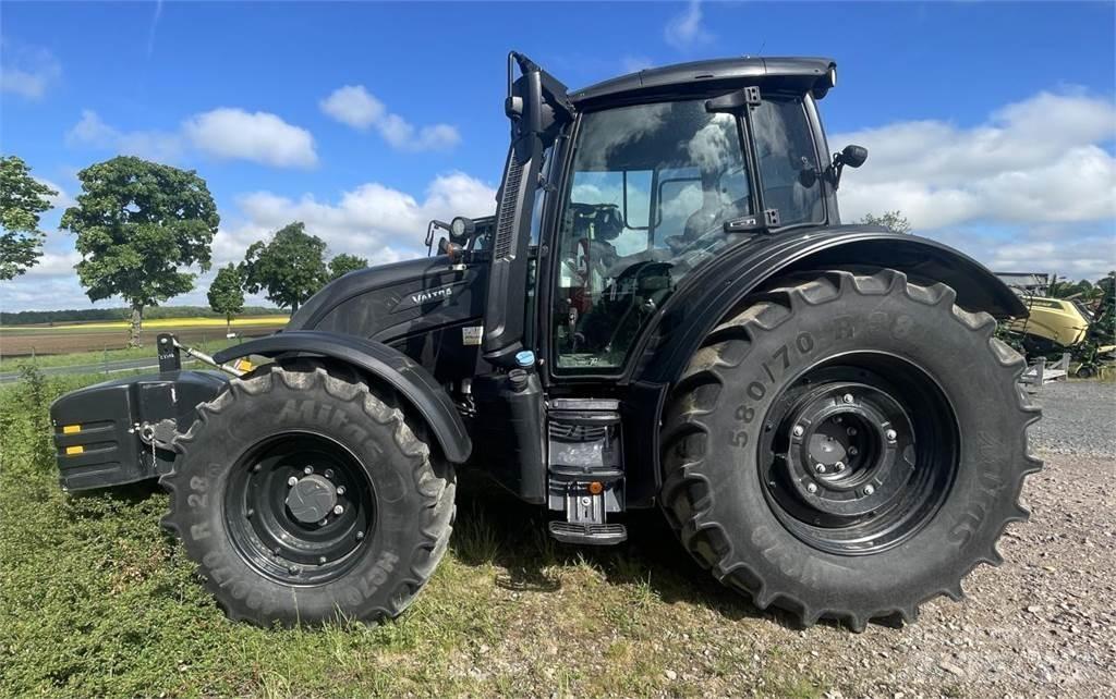Valtra N 175 Traktory