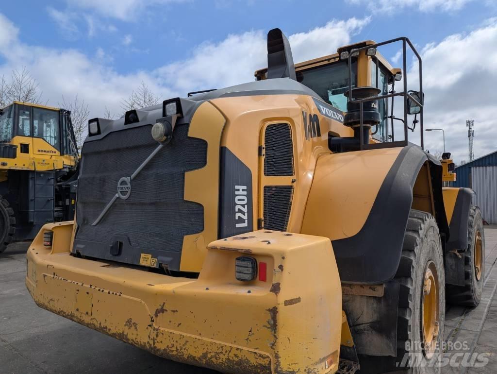 Volvo L 220 H Kolové nakladače