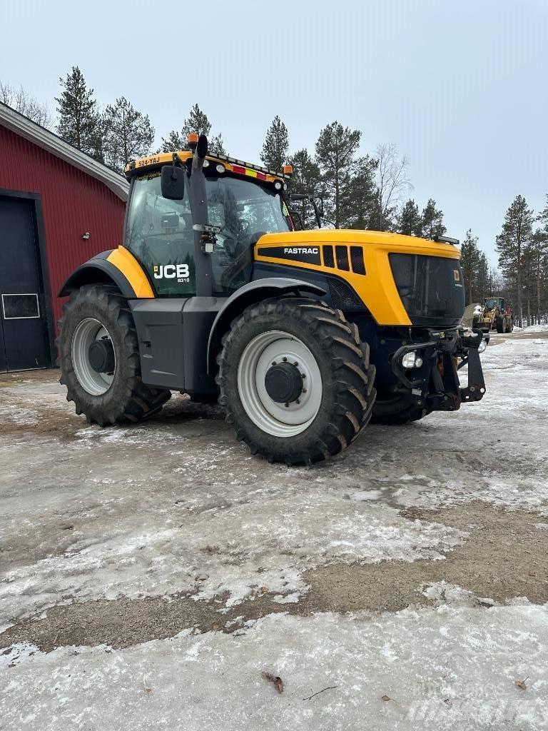 JCB Fastrac 8310 Traktory