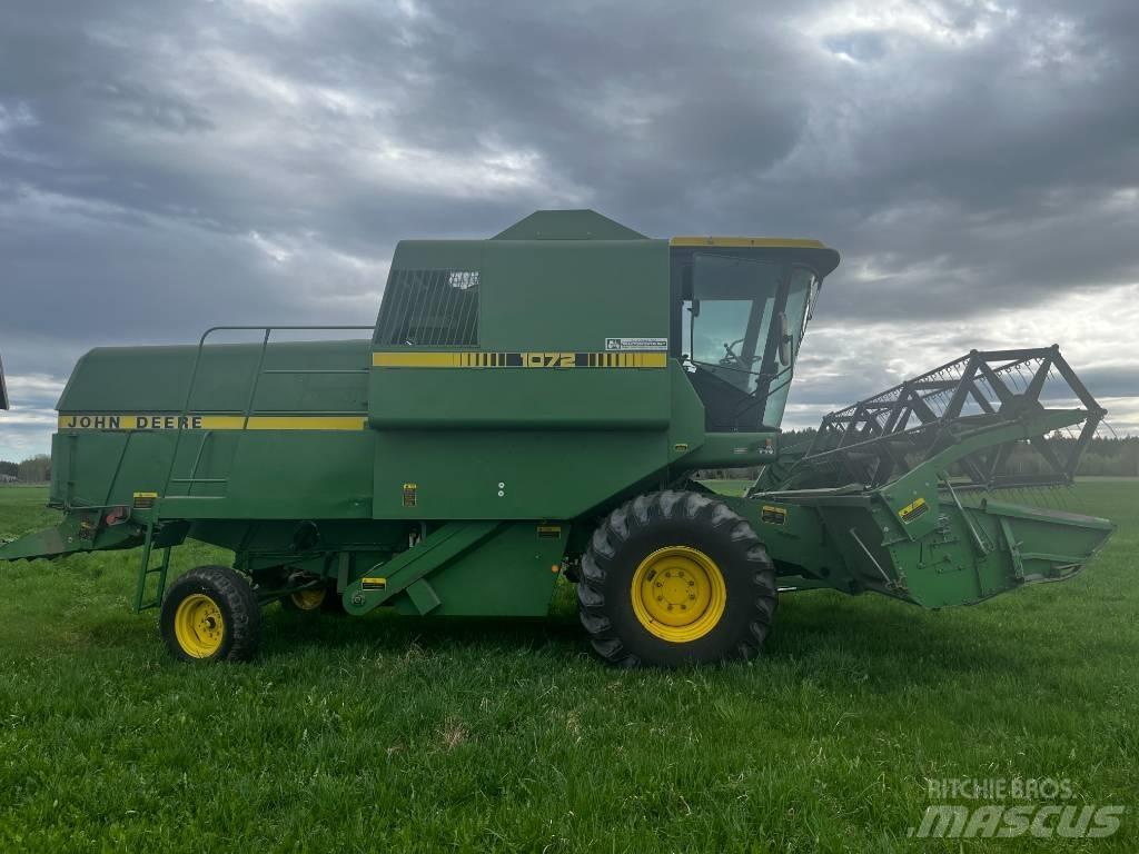 John Deere 1072 Sklízecí mlátičky