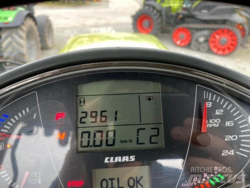 CLAAS AXION 830 Traktory