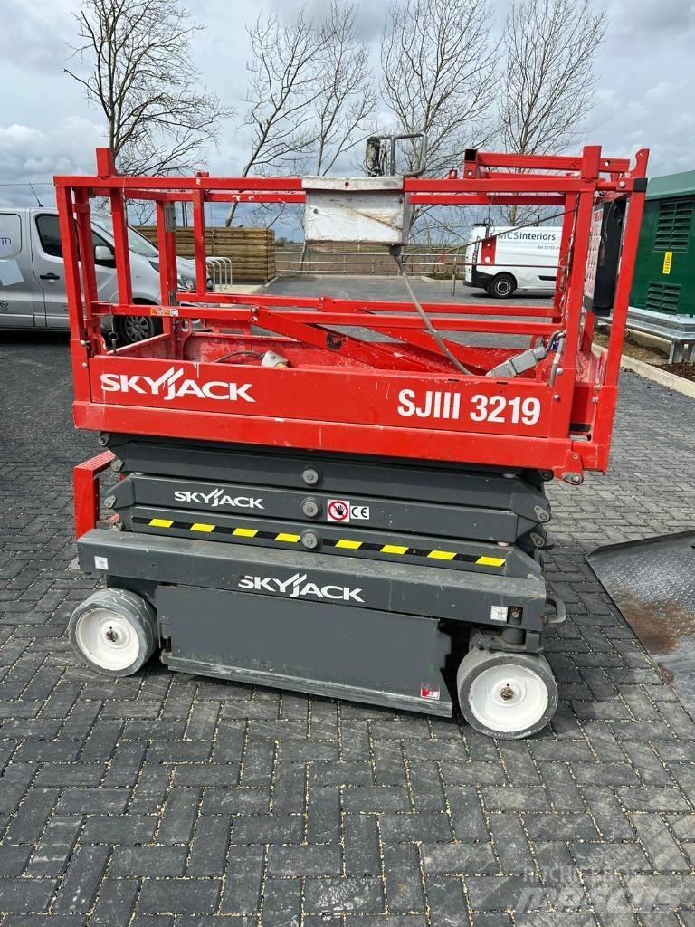 SkyJack SJ 3219 Nůžková zvedací plošina