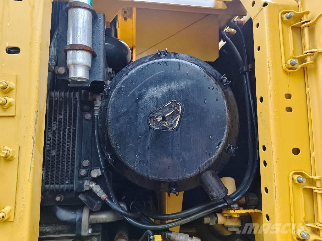 Komatsu PC 400-7 Pásová rýpadla