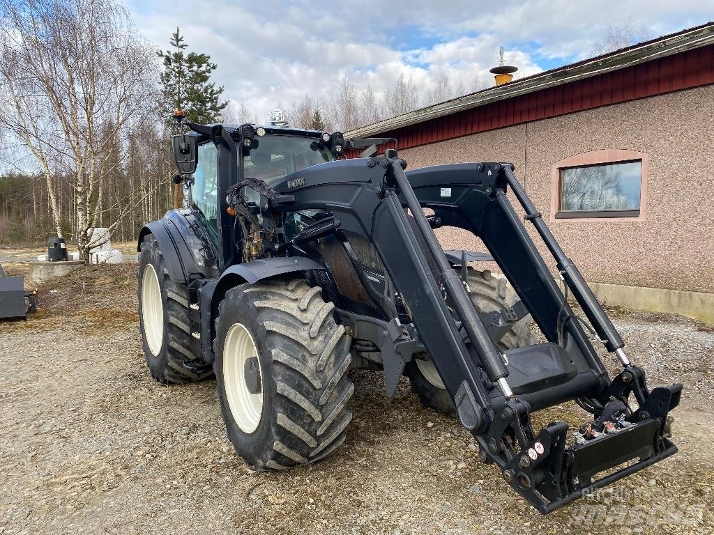 Valtra T 254 V Traktory