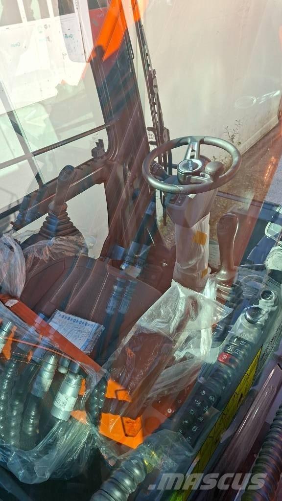 Develon DX 210 W-7 Kolová rýpadla