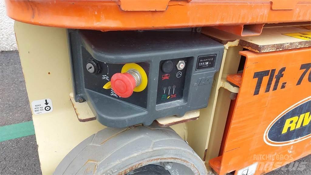JLG 1230ES Další zvedače a plošiny