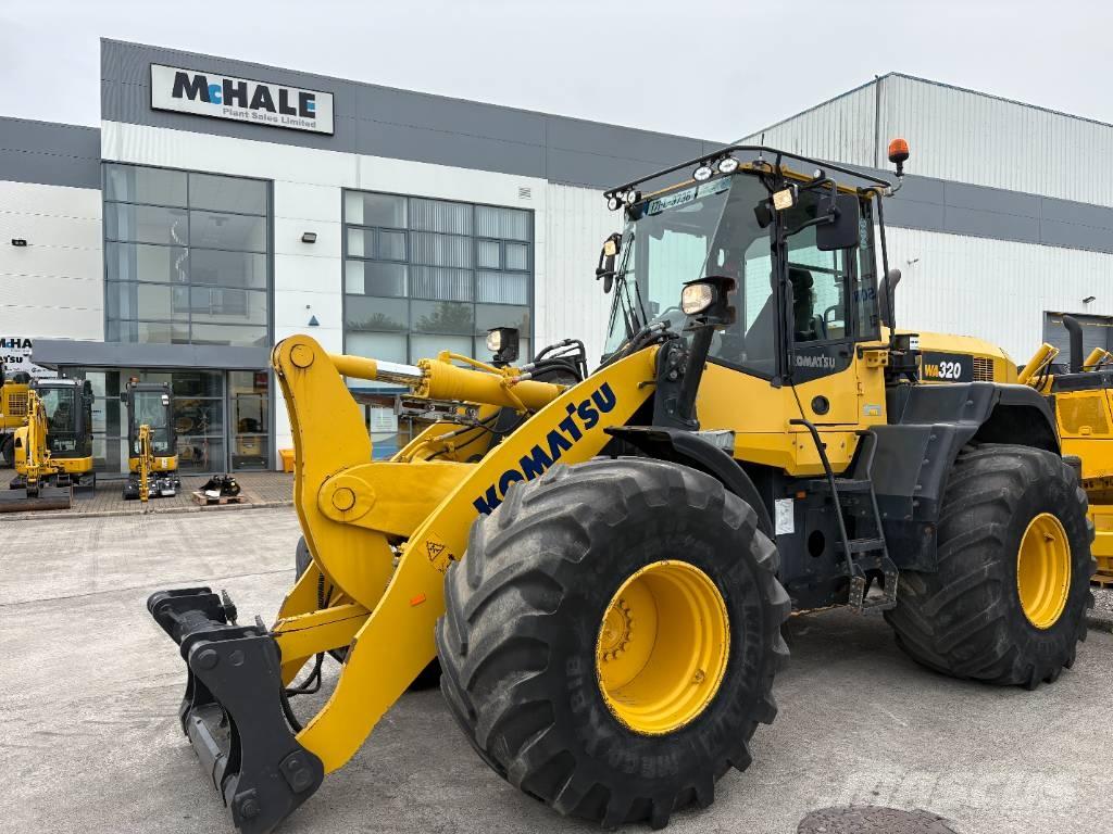 Komatsu WA320-7 Kolové nakladače