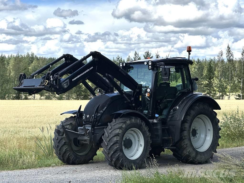 Valtra N 104 Traktory